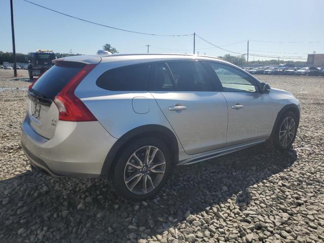 2015 VOLVO V60 CROSS YV4612HK9F1000586