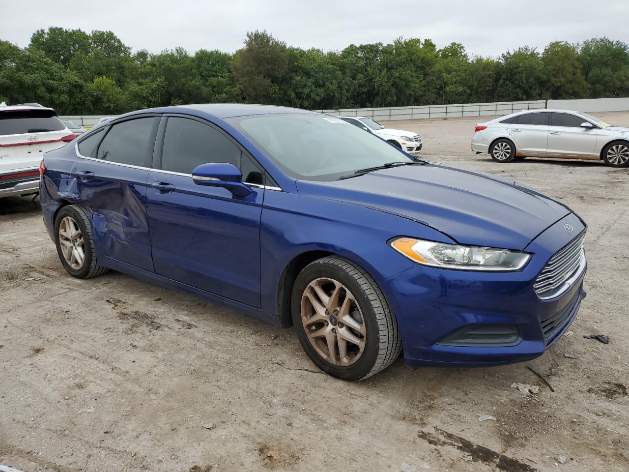 FORD FUSION SE