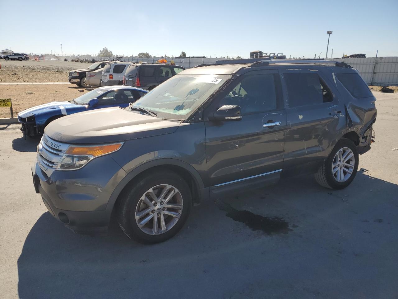FORD EXPLORER XLT