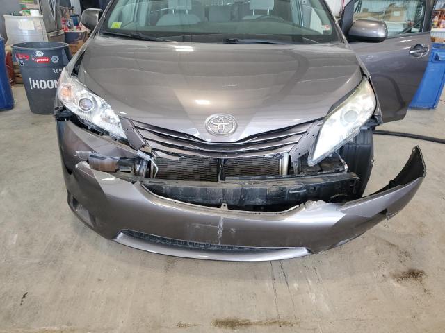 2015 TOYOTA SIENNA LE 5TDKK3DC5FS685112