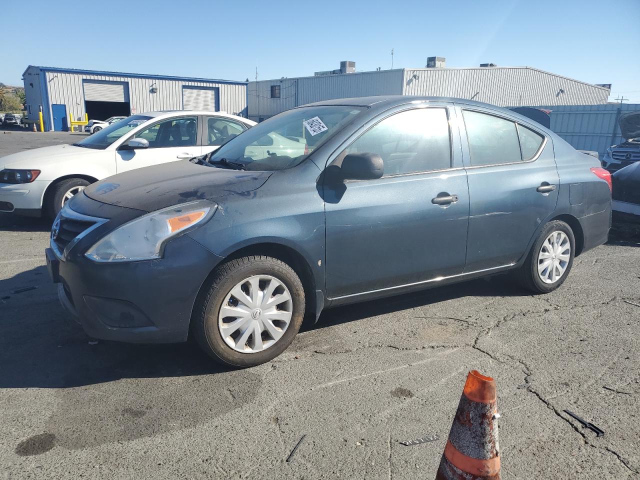 NISSAN VERSA S