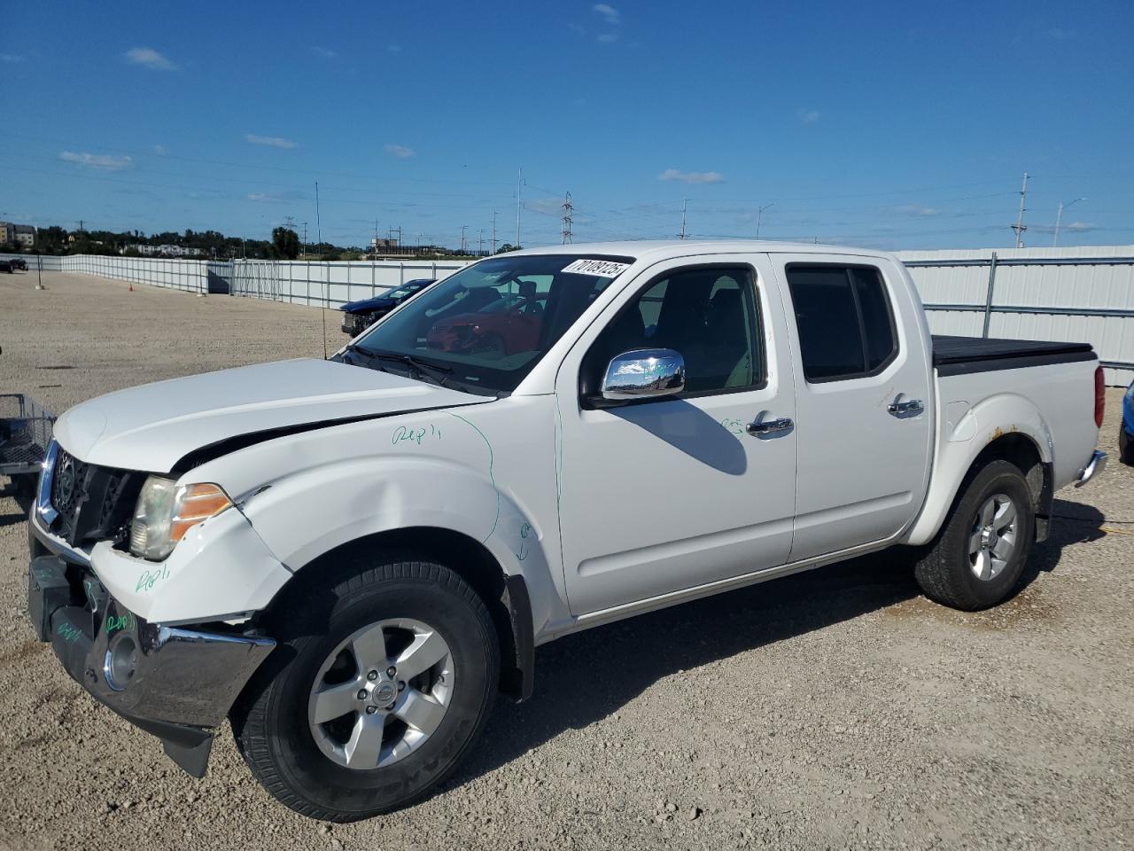 NISSAN FRONTIER CREW CAB SE