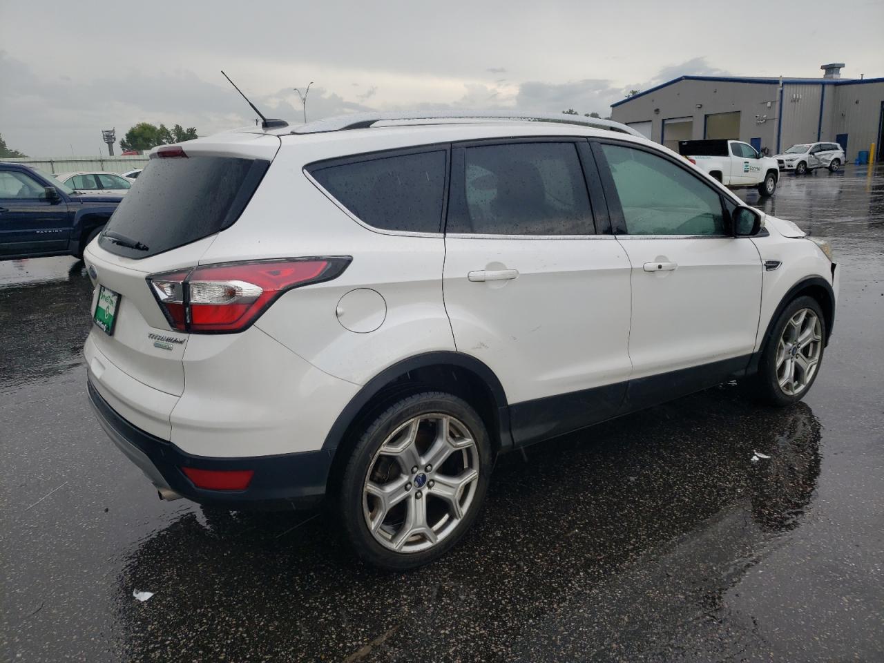FORD ESCAPE TITANIUM