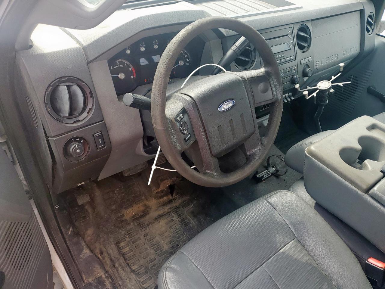 FORD F-550 SUPER DUTY