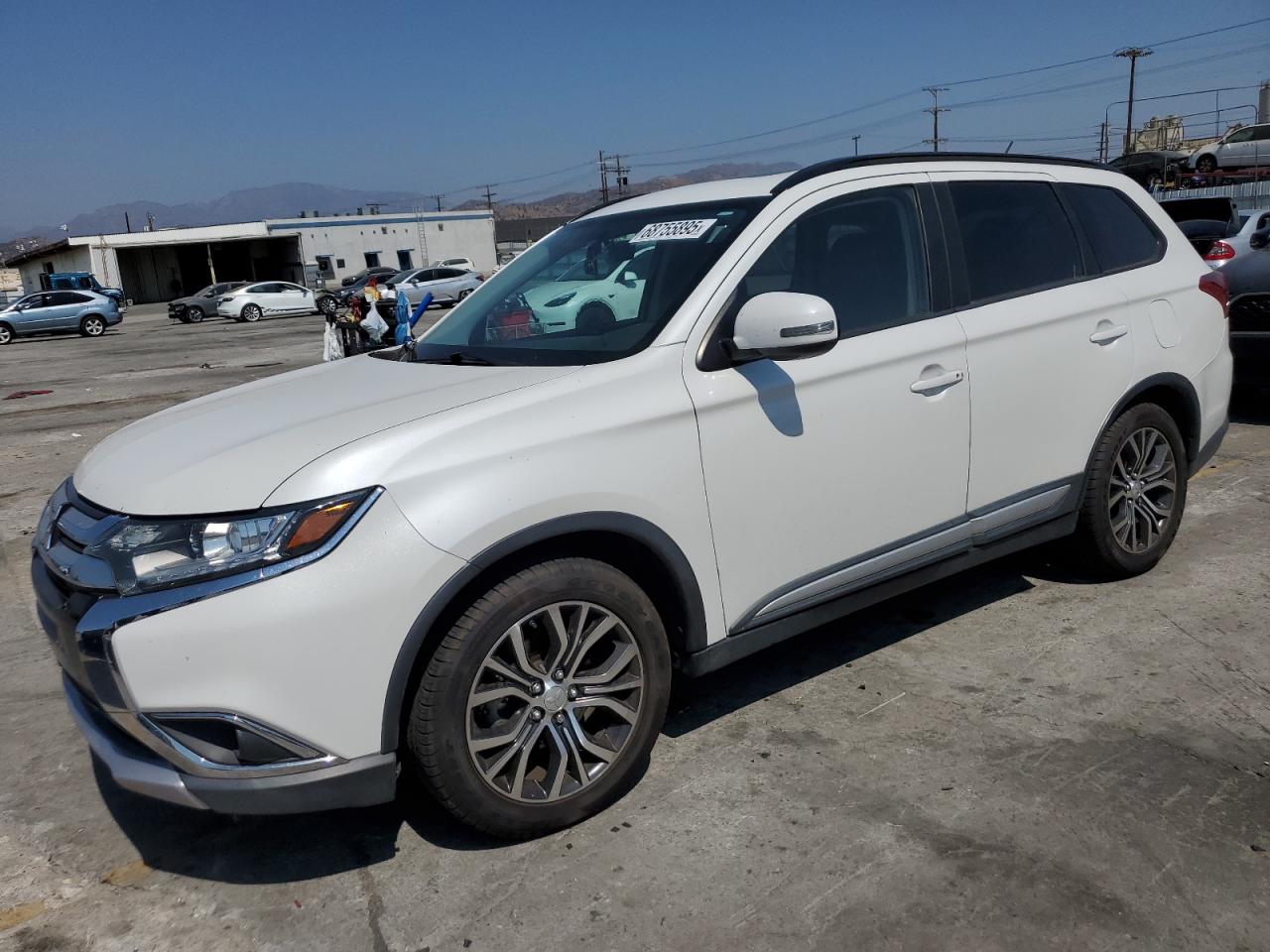 MITSUBISHI OUTLANDER SE