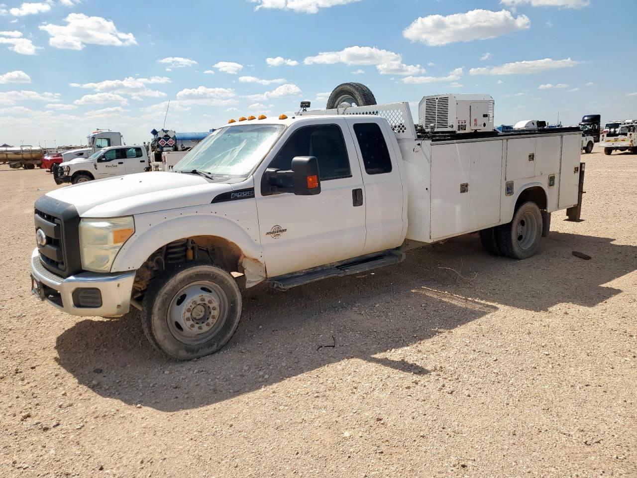 FORD F-550 SUPER DUTY
