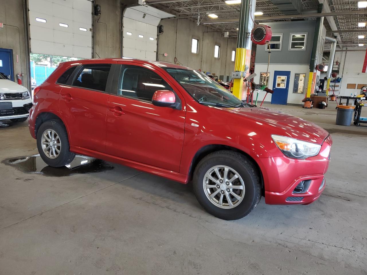 MITSUBISHI OUTLANDER ES