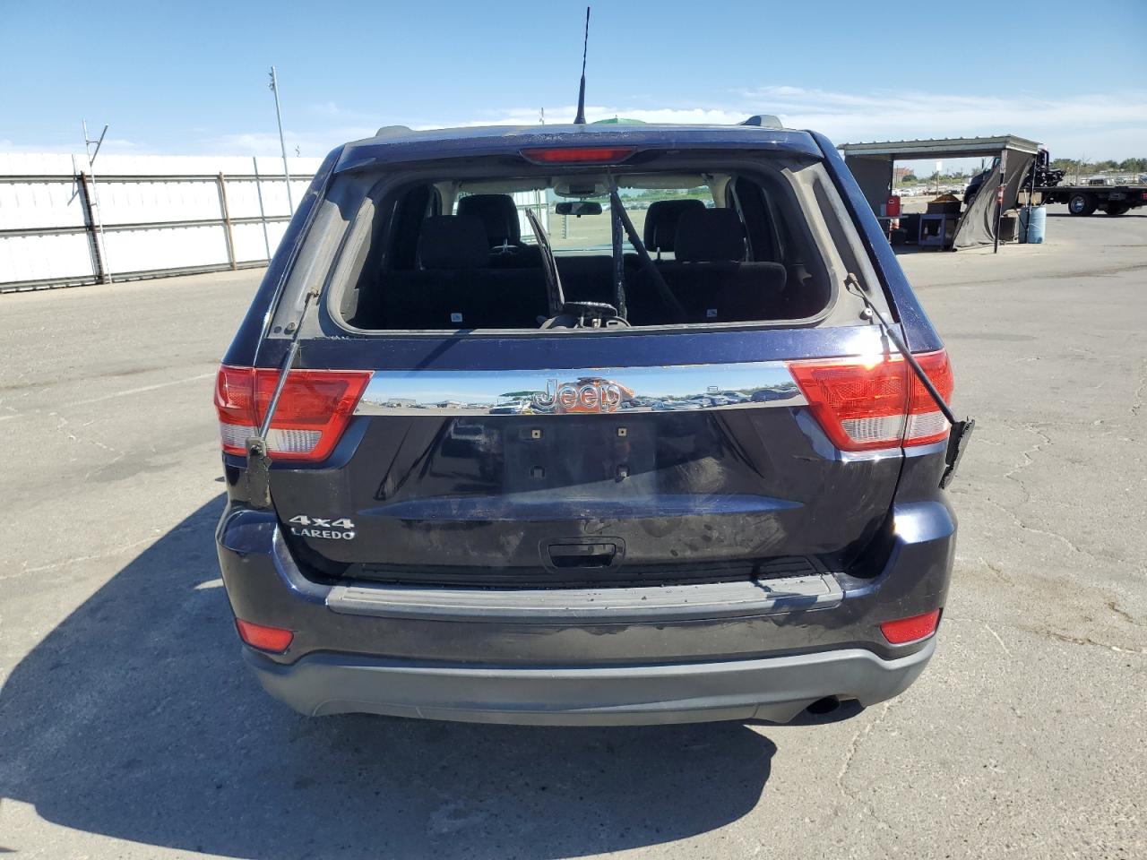 JEEP GRAND CHEROKEE LAREDO