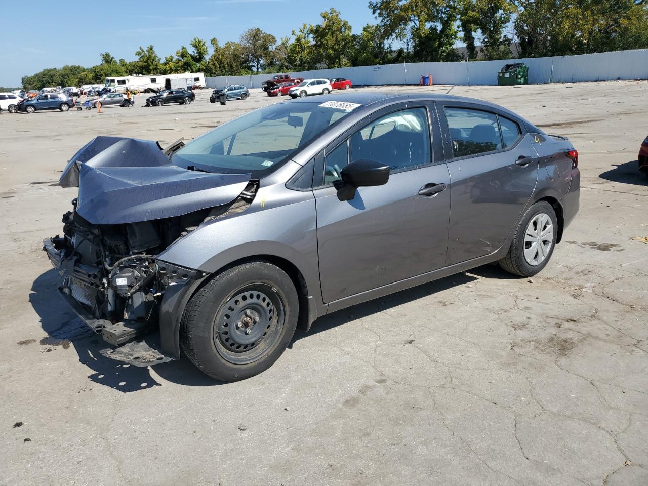 NISSAN VERSA S