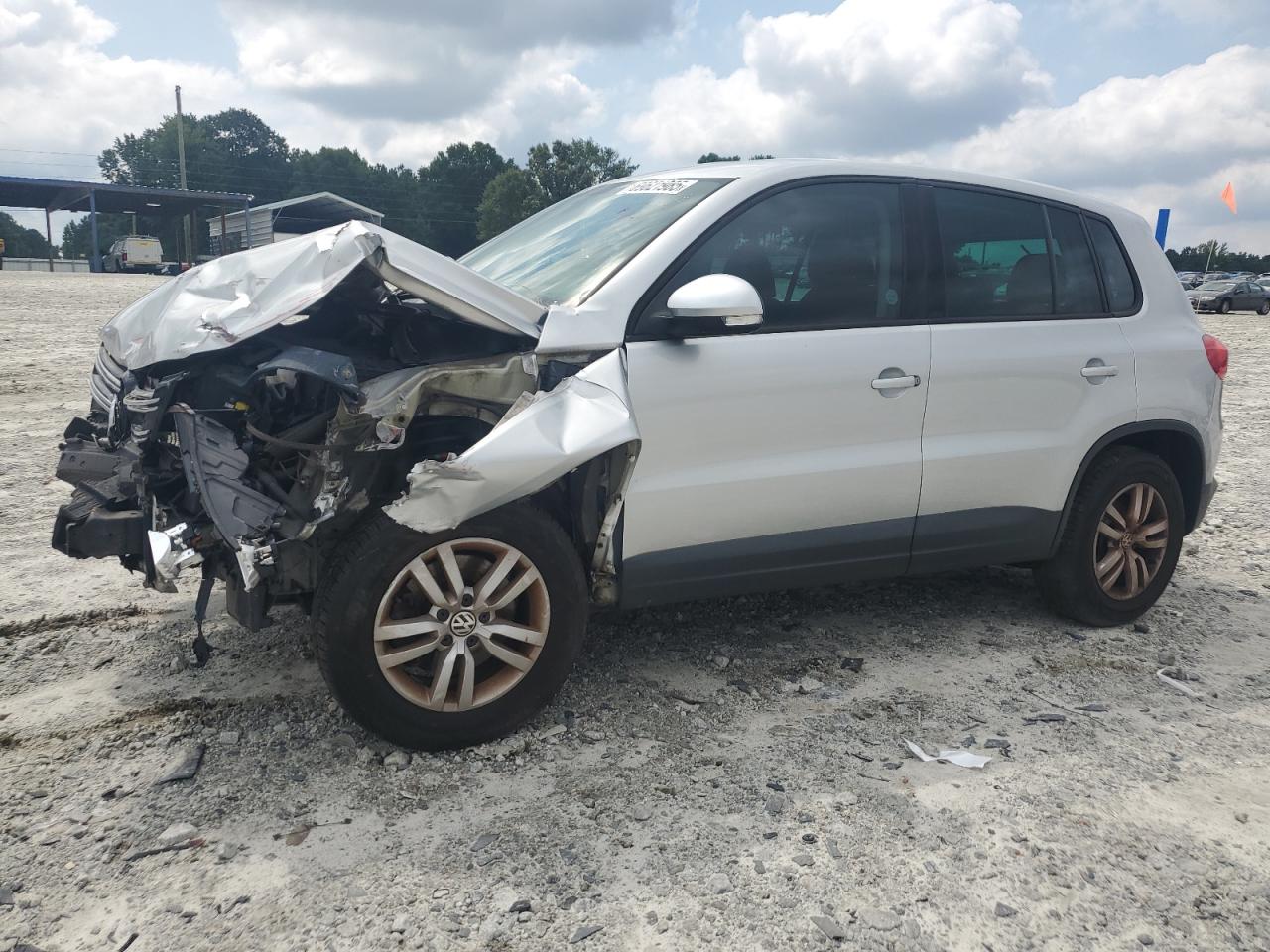 VOLKSWAGEN TIGUAN S