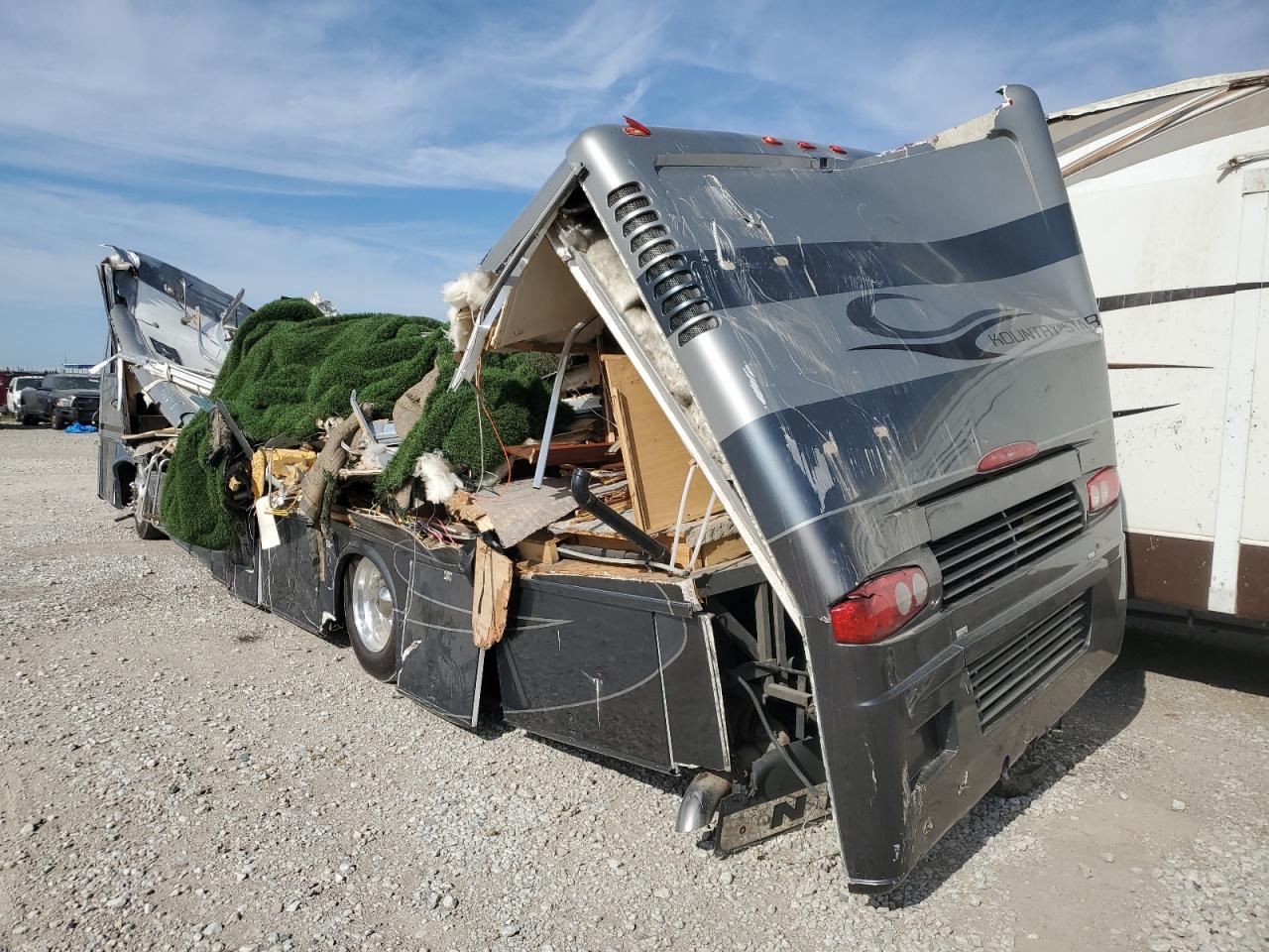 Lot #3227140398 2005 TRLR COUNTRY STAR