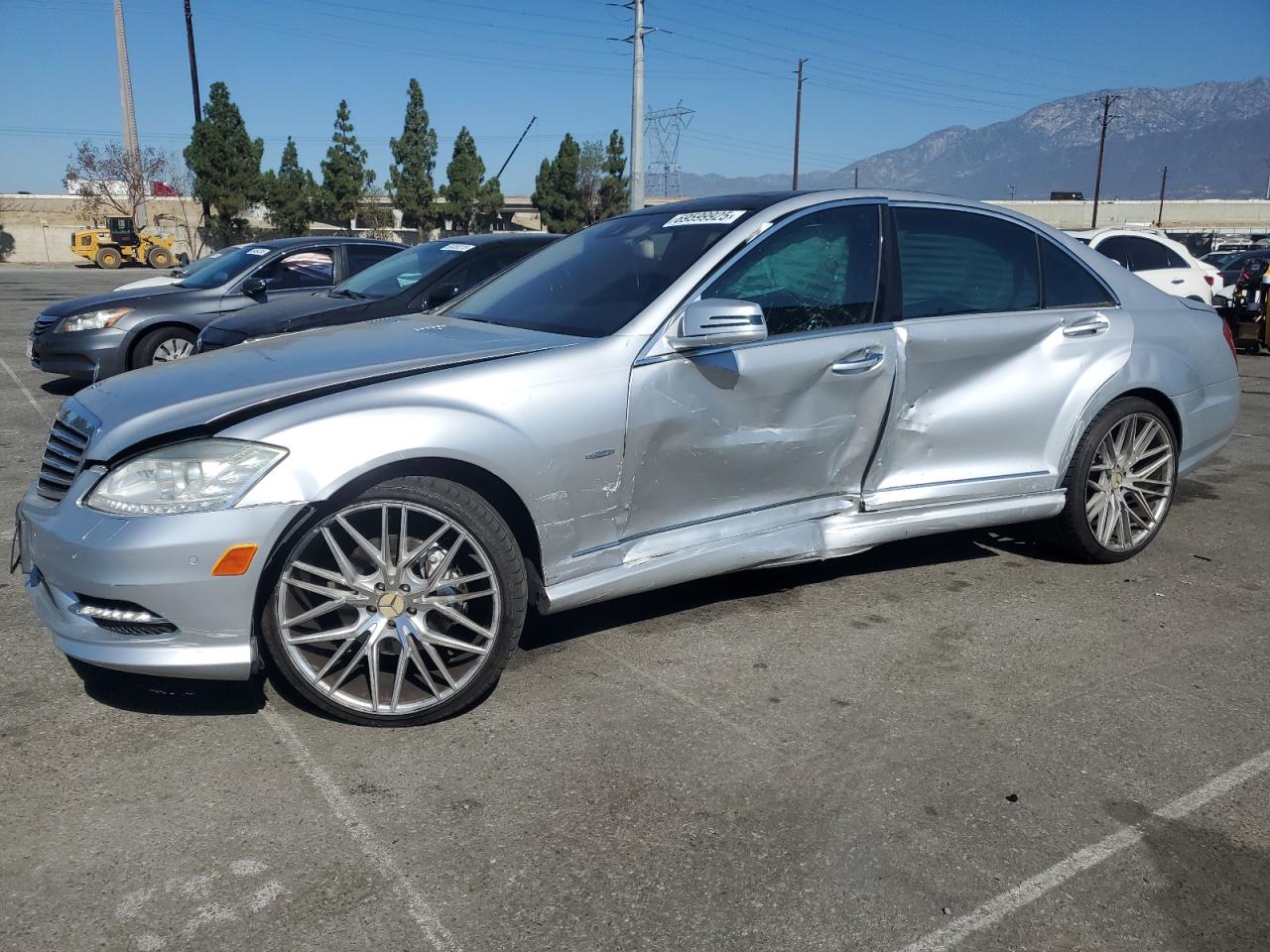 MERCEDES-BENZ S-CLASS 550