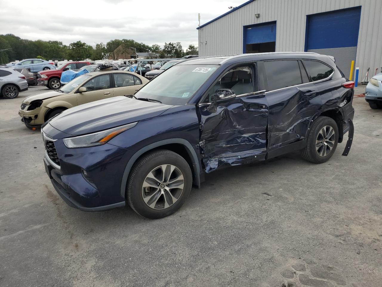 TOYOTA HIGHLANDER XLE