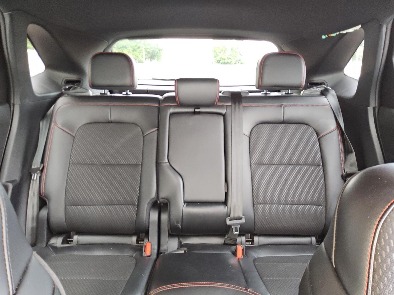 FORD ESCAPE ST LINE SELECT