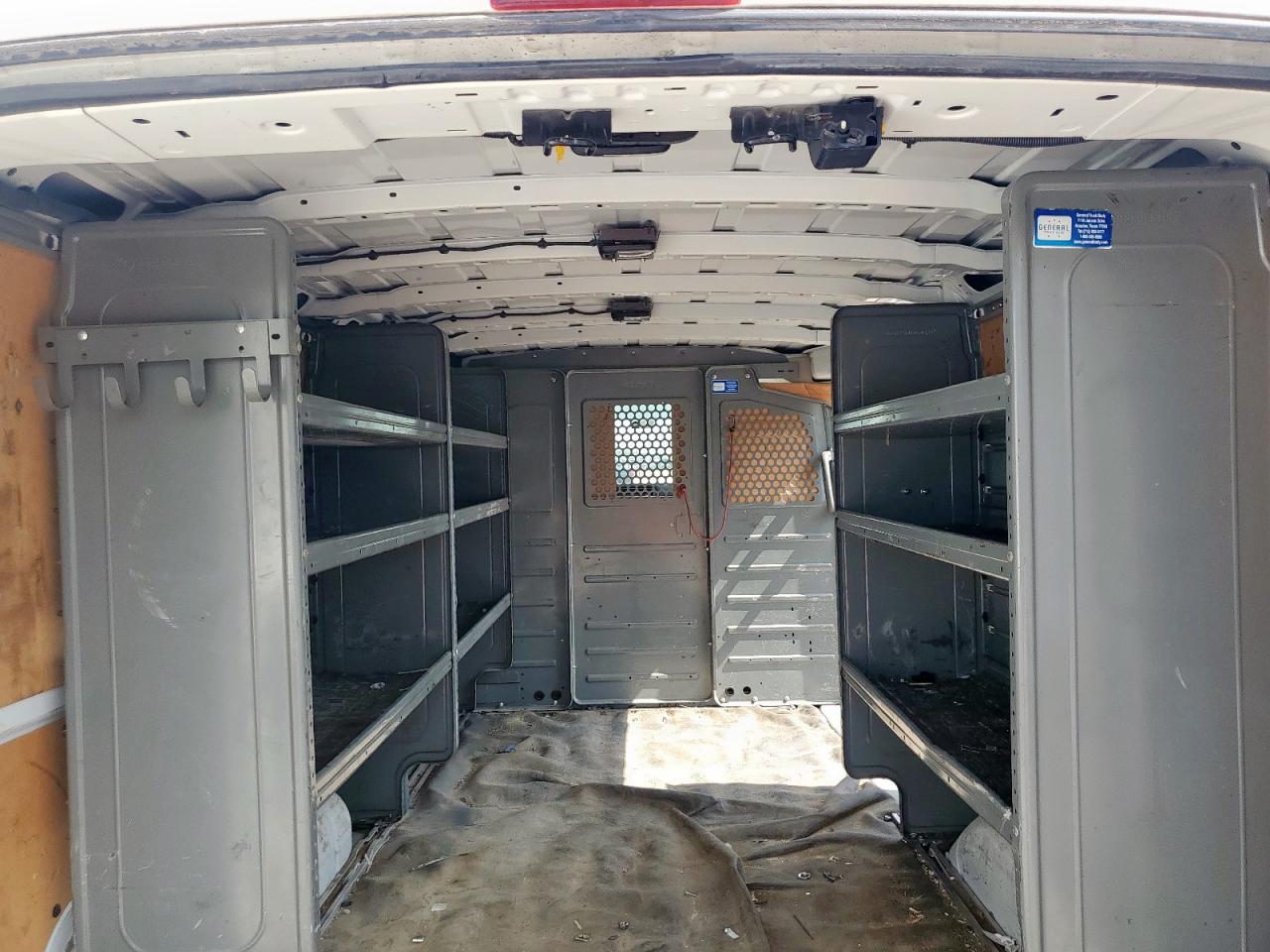 NISSAN NV2500 2500 SV