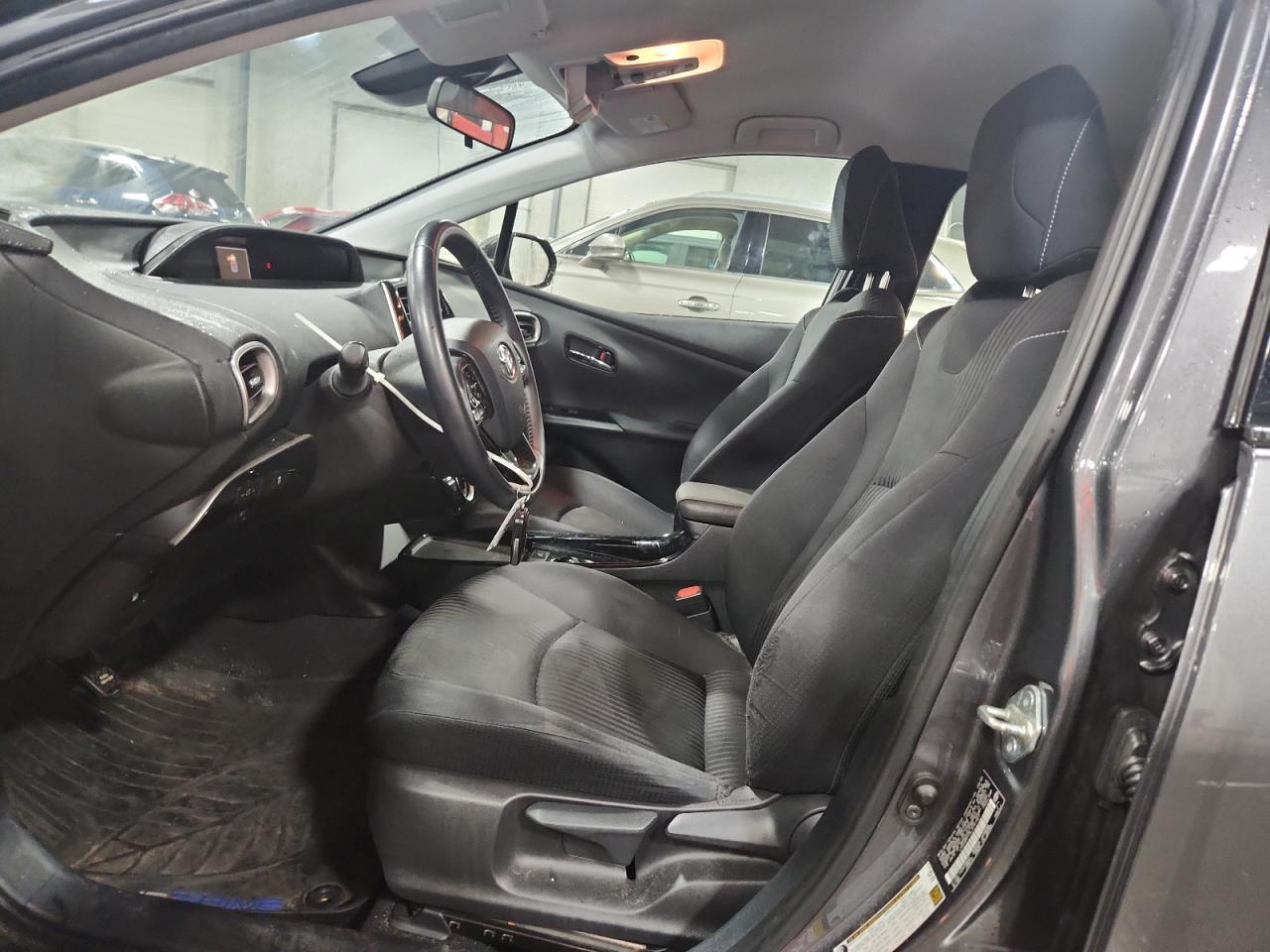 TOYOTA PRIUS PRIME LE