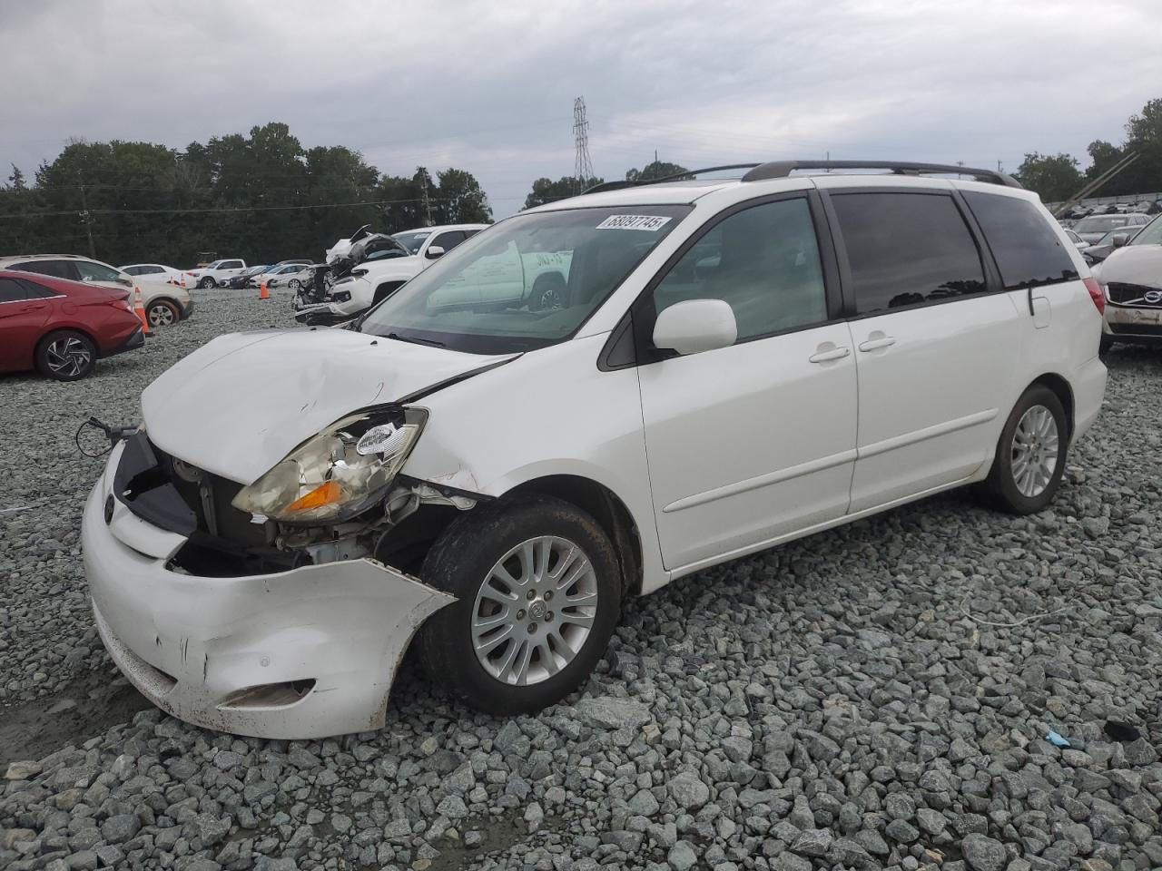 TOYOTA SIENNA XLE