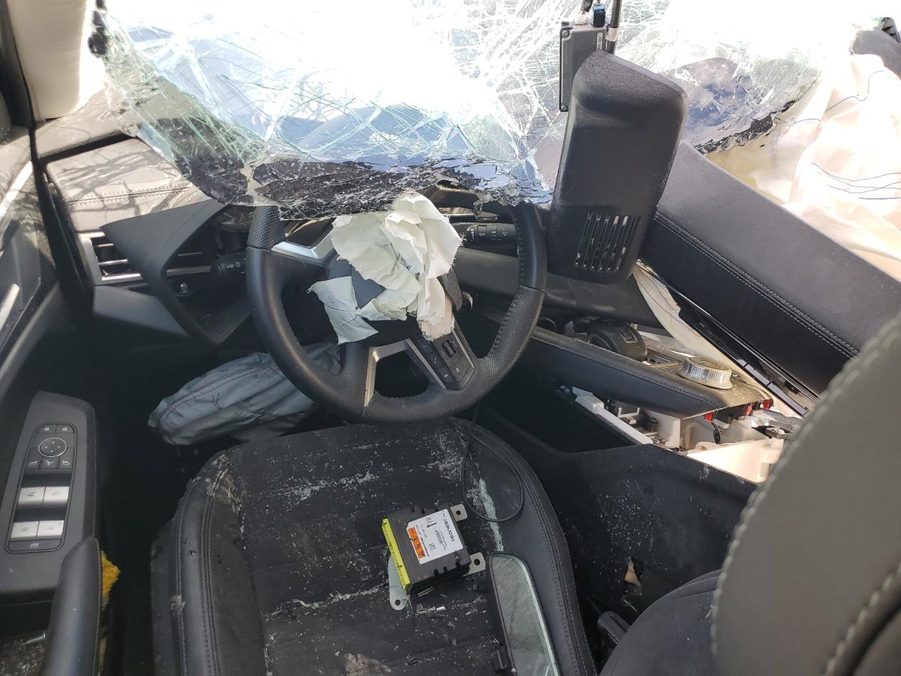 MITSUBISHI OUTLANDER SE