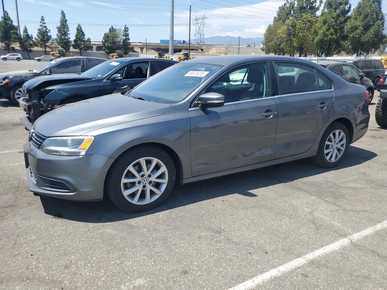 VOLKSWAGEN JETTA SE
