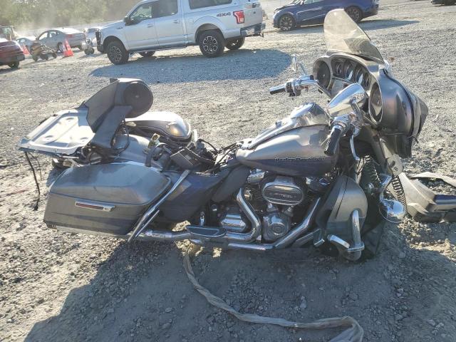 Global Auto Auctions: 2017 HARLEY-DAVIDSON FLHTKSE CV