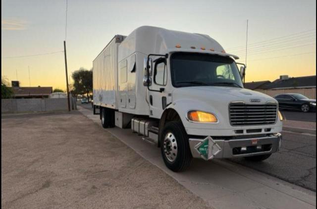 FREIGHTLINER M2 106 MED 2012 white conventi diesel 1FVACXBS9CHBR5497 photo #1