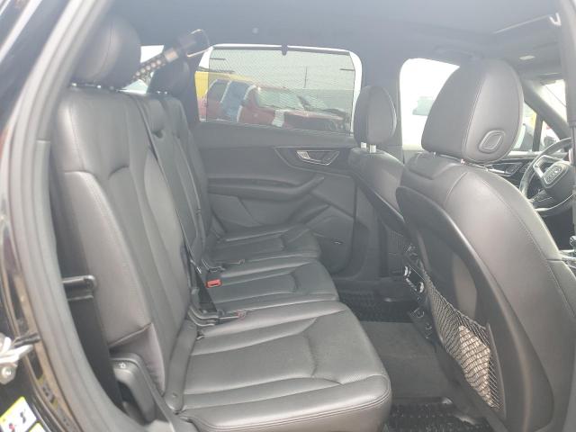 2017 AUDI Q7 PREMIUM WA1LAAF70HD035995