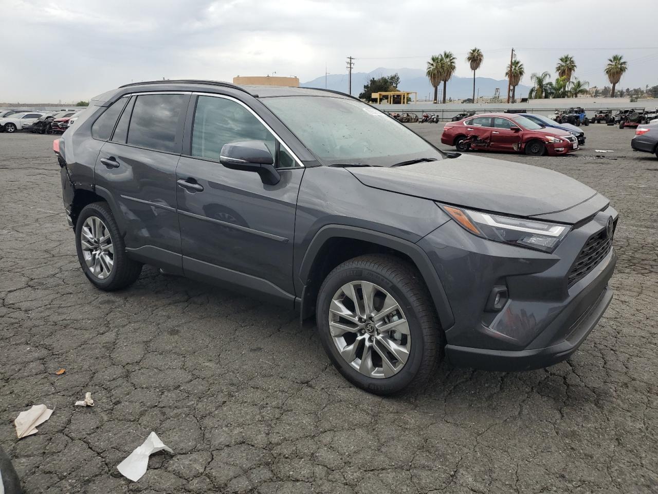 TOYOTA RAV4 XLE PREMIUM