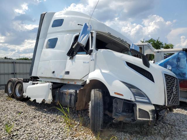 Global Auto Auctions: 2025 VOLVO VNL