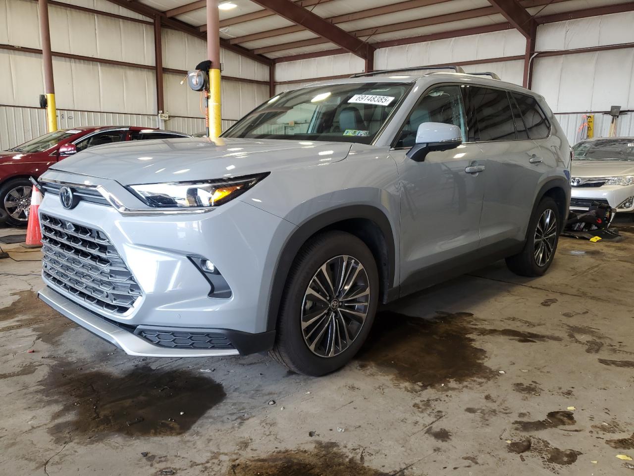 TOYOTA HIGHLANDER LIMITED