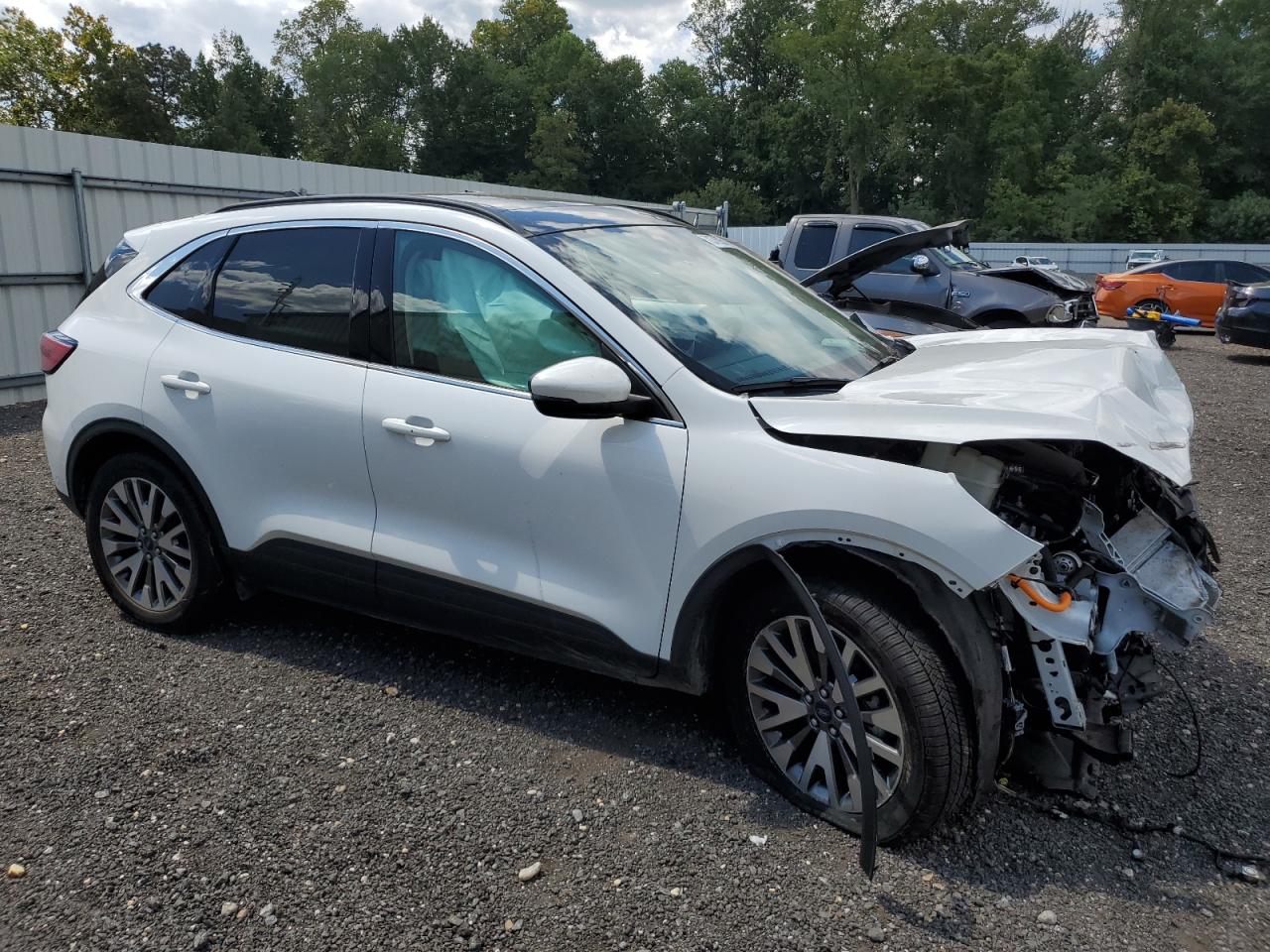 FORD ESCAPE TITANIUM