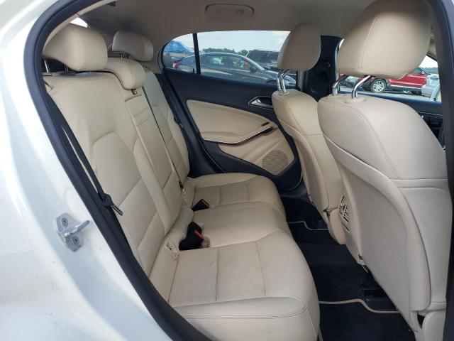 2017 MERCEDES-BENZ GLA 250 - WDCTG4EB0HJ327587