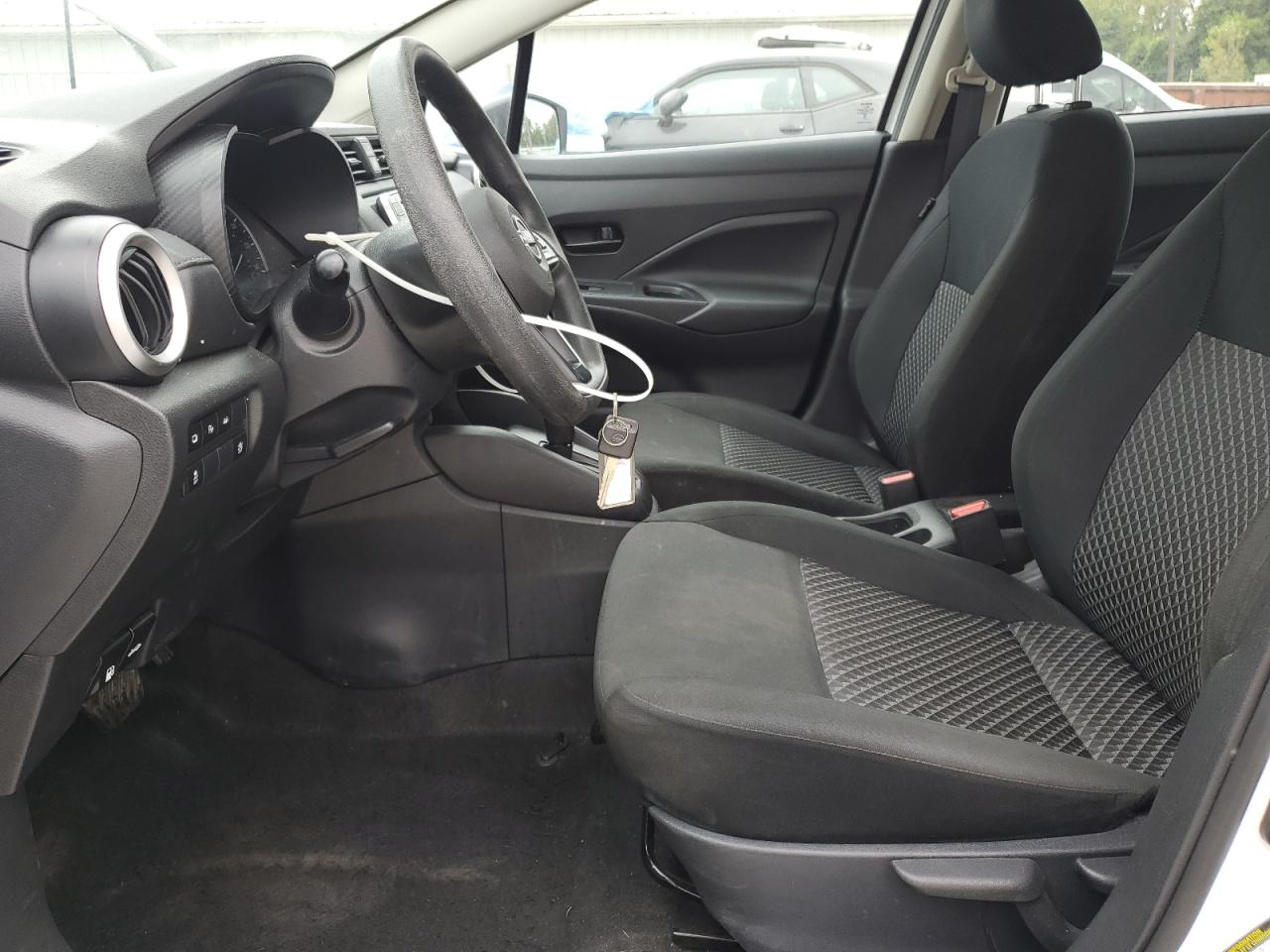NISSAN VERSA S