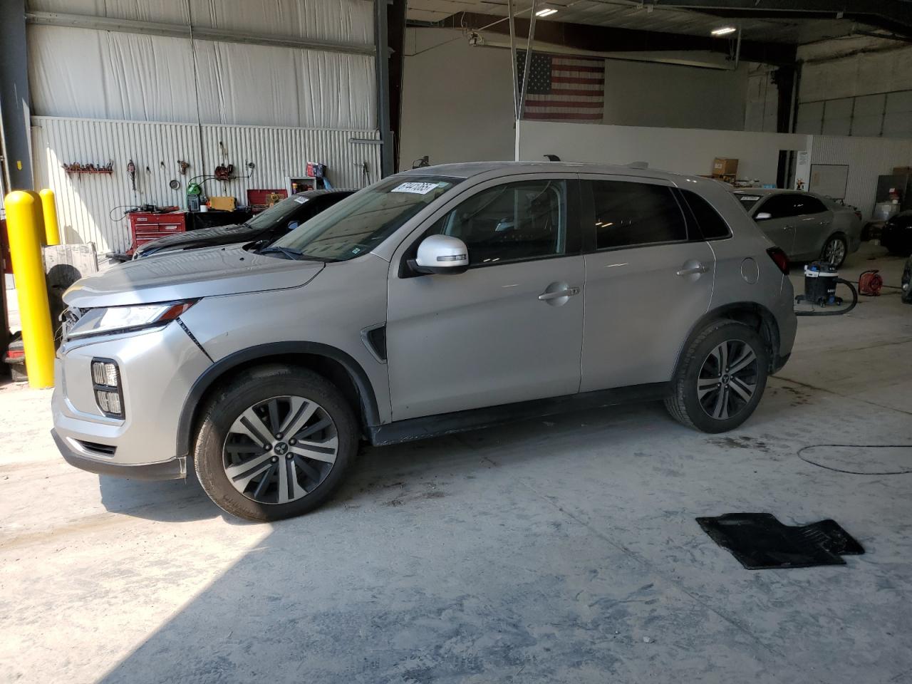 MITSUBISHI OUTLANDER ES
