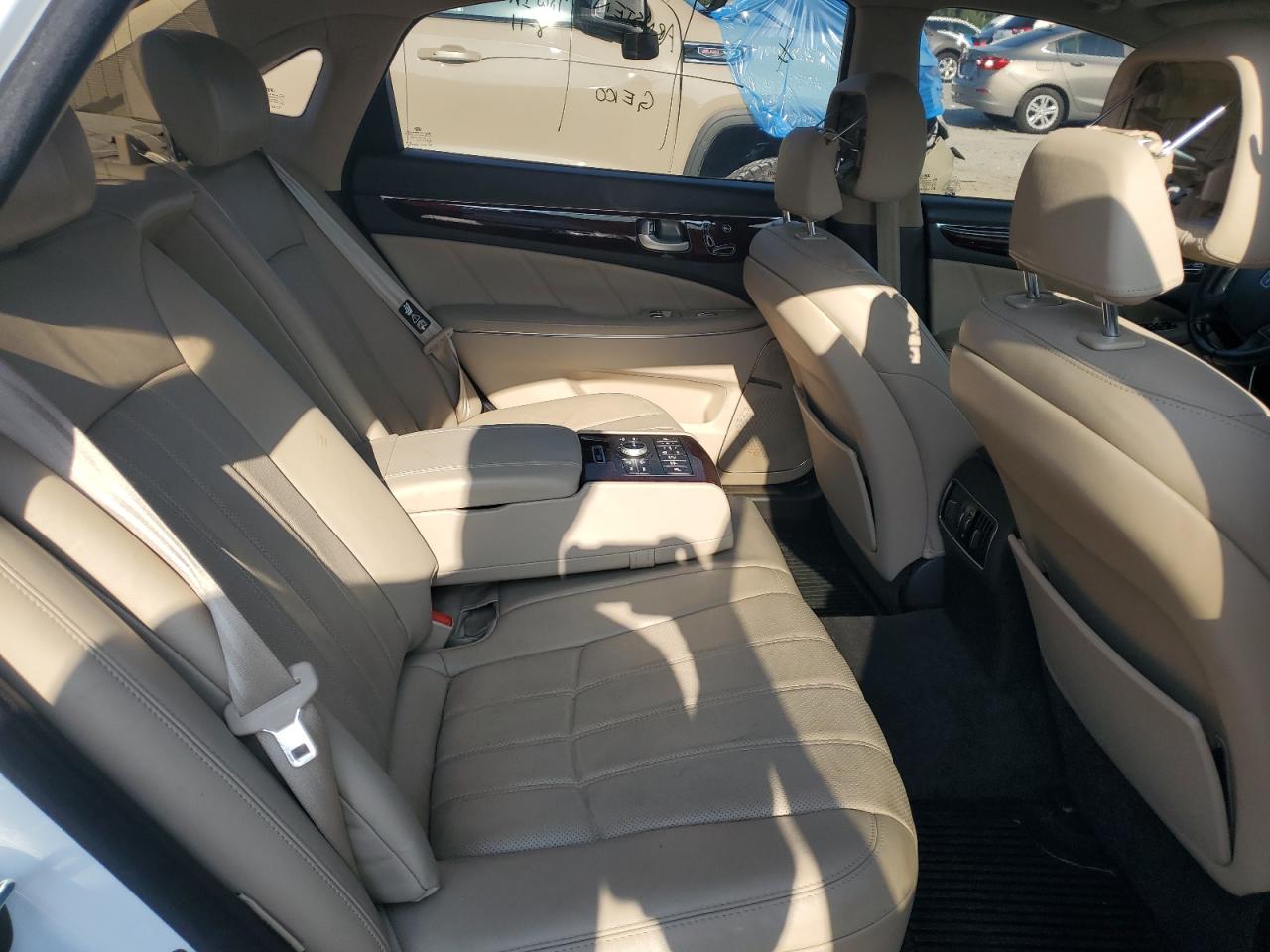 HYUNDAI EQUUS SIGNATURE