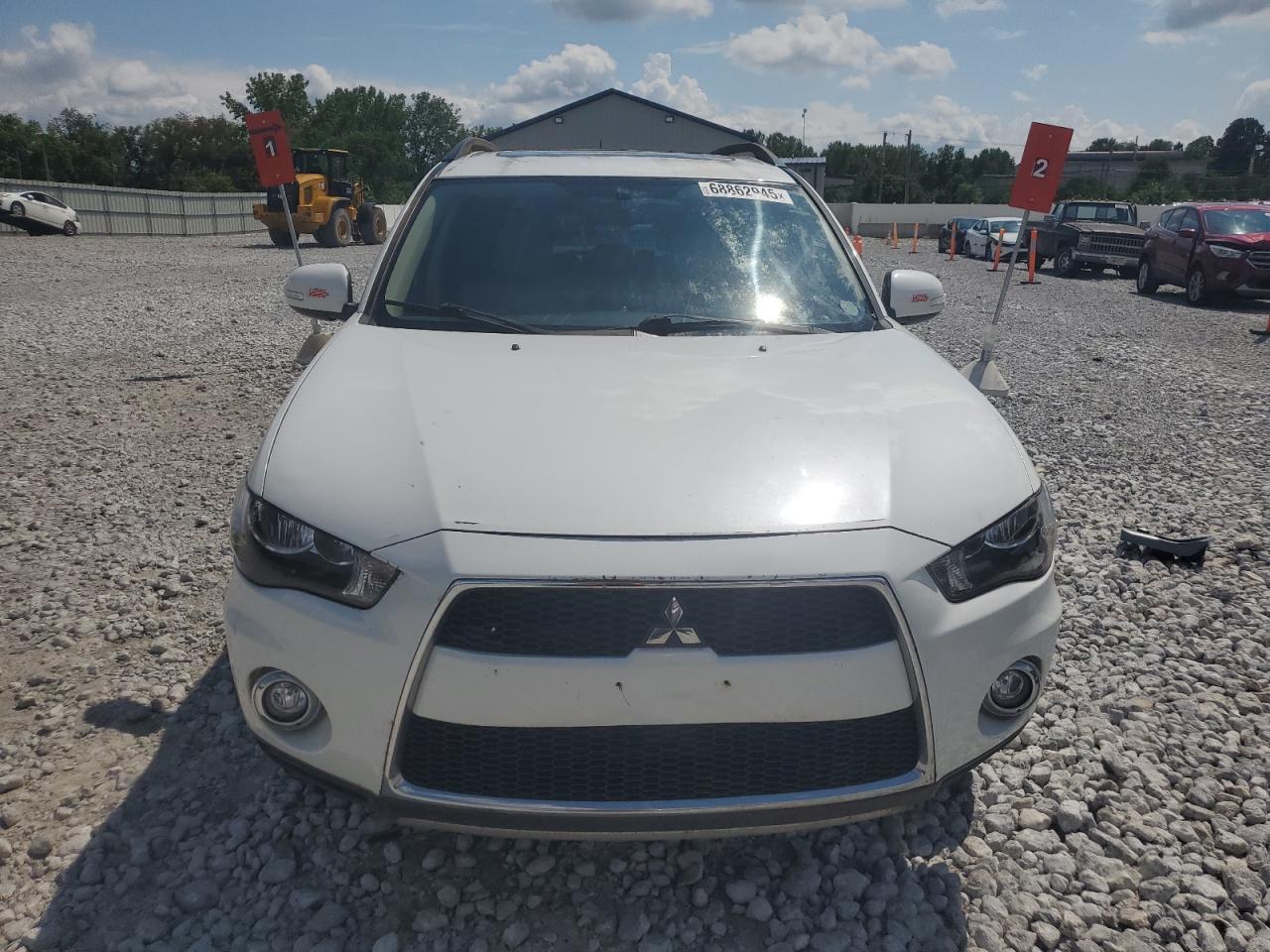 MITSUBISHI OUTLANDER SE