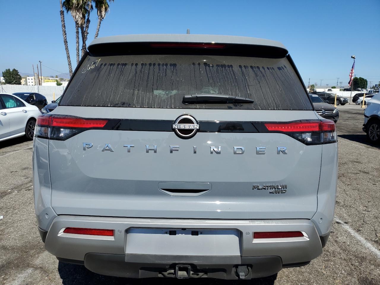 NISSAN PATHFINDER PLATINUM