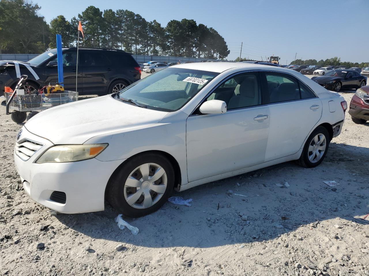 TOYOTA CAMRY BASE
