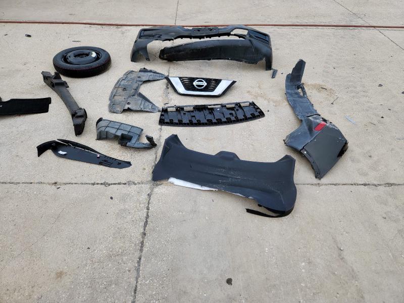 2017 NISSAN ROGUE S - KNMAT2MVXHP519377