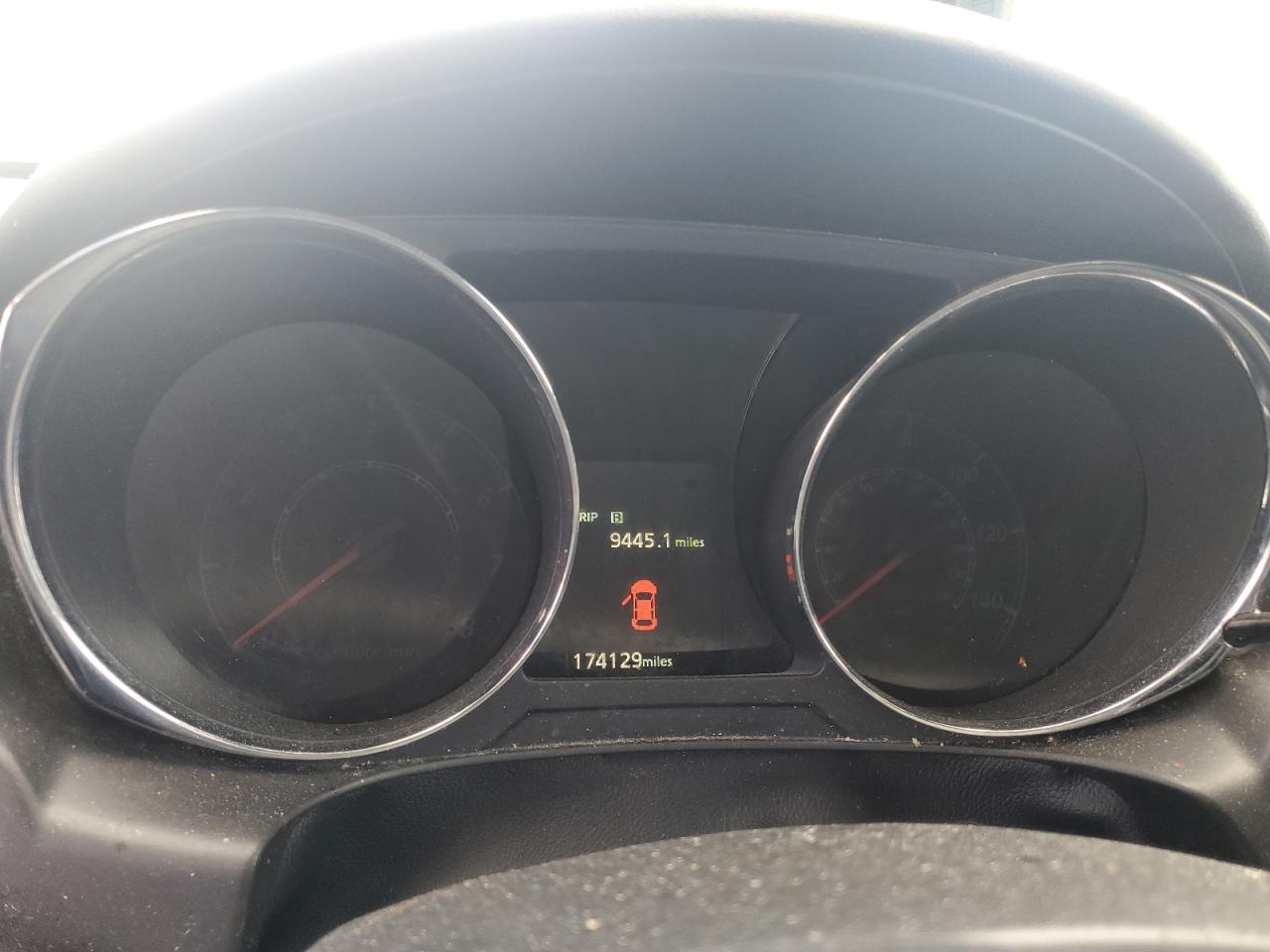 MITSUBISHI OUTLANDER ES