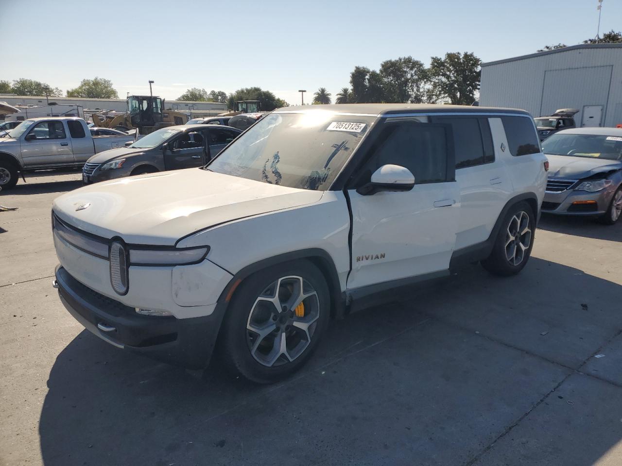 RIVIAN R1S ADVENTURE