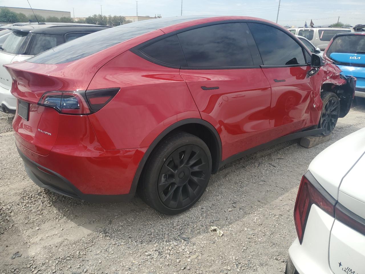 TESLA MODEL Y