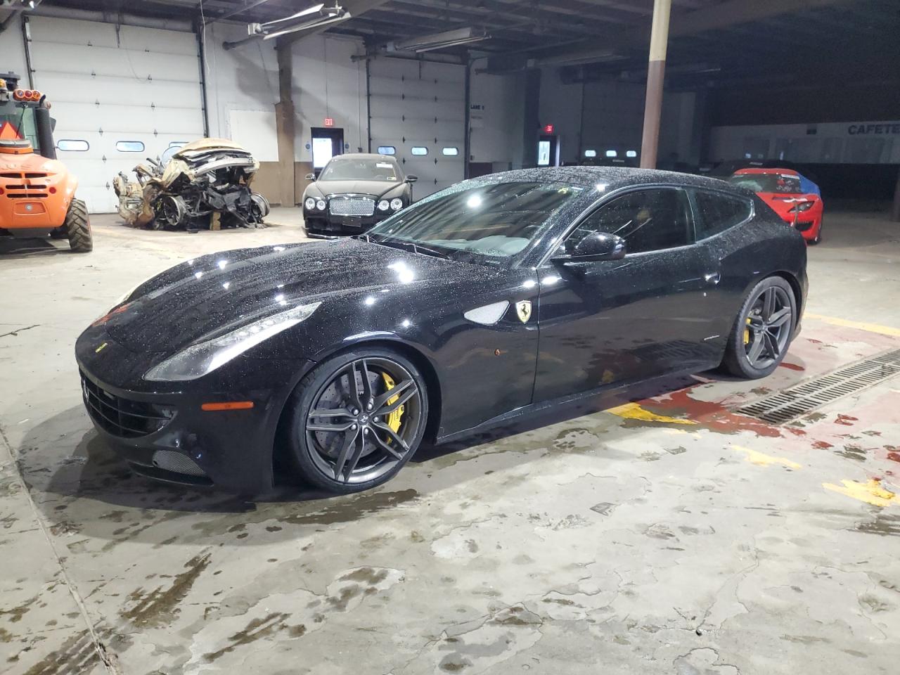 FERRARI FF