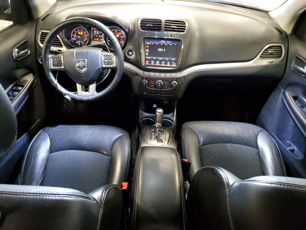 DODGE JOURNEY CROSSROAD