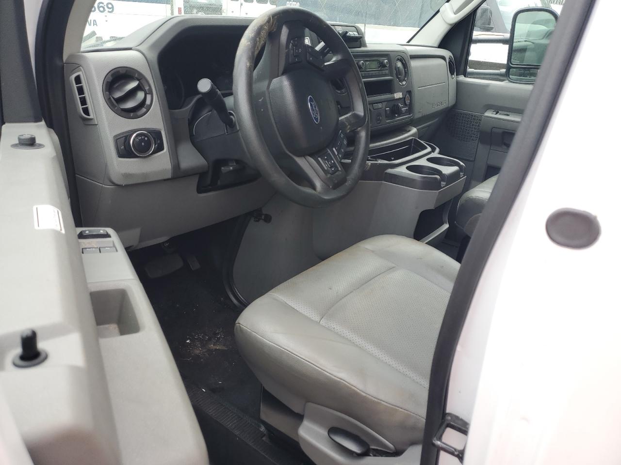 FORD ECONOLINE E350 SUPER DUTY CUTAWAY VAN