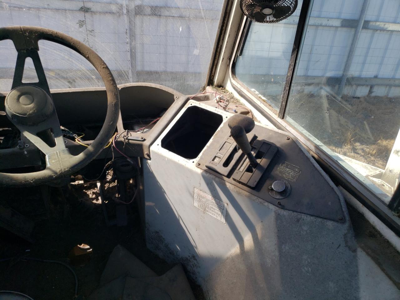 Lot #3316128225 2009 KLHY OTTAWA 4X2