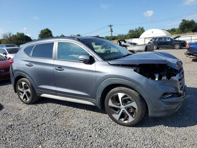 2018 HYUNDAI TUCSON VAL KM8J3CA29JU677731