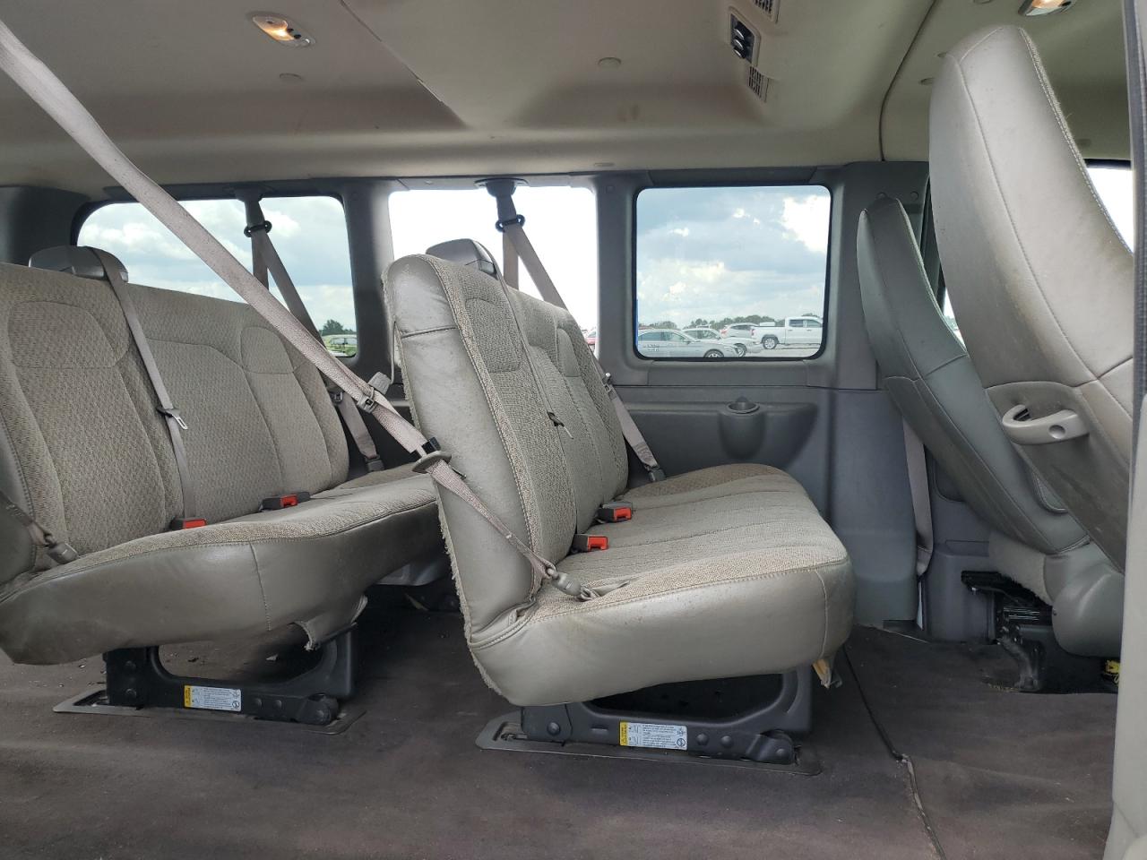 CHEVROLET EXPRESS LT