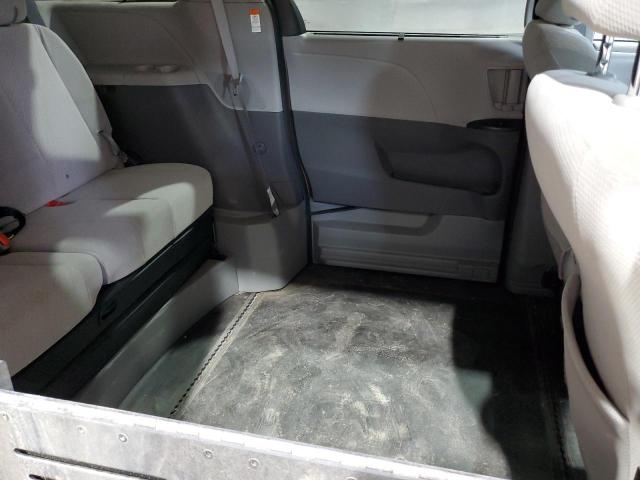 2018 TOYOTA SIENNA LE - 5TDKZ3DCXJS930409