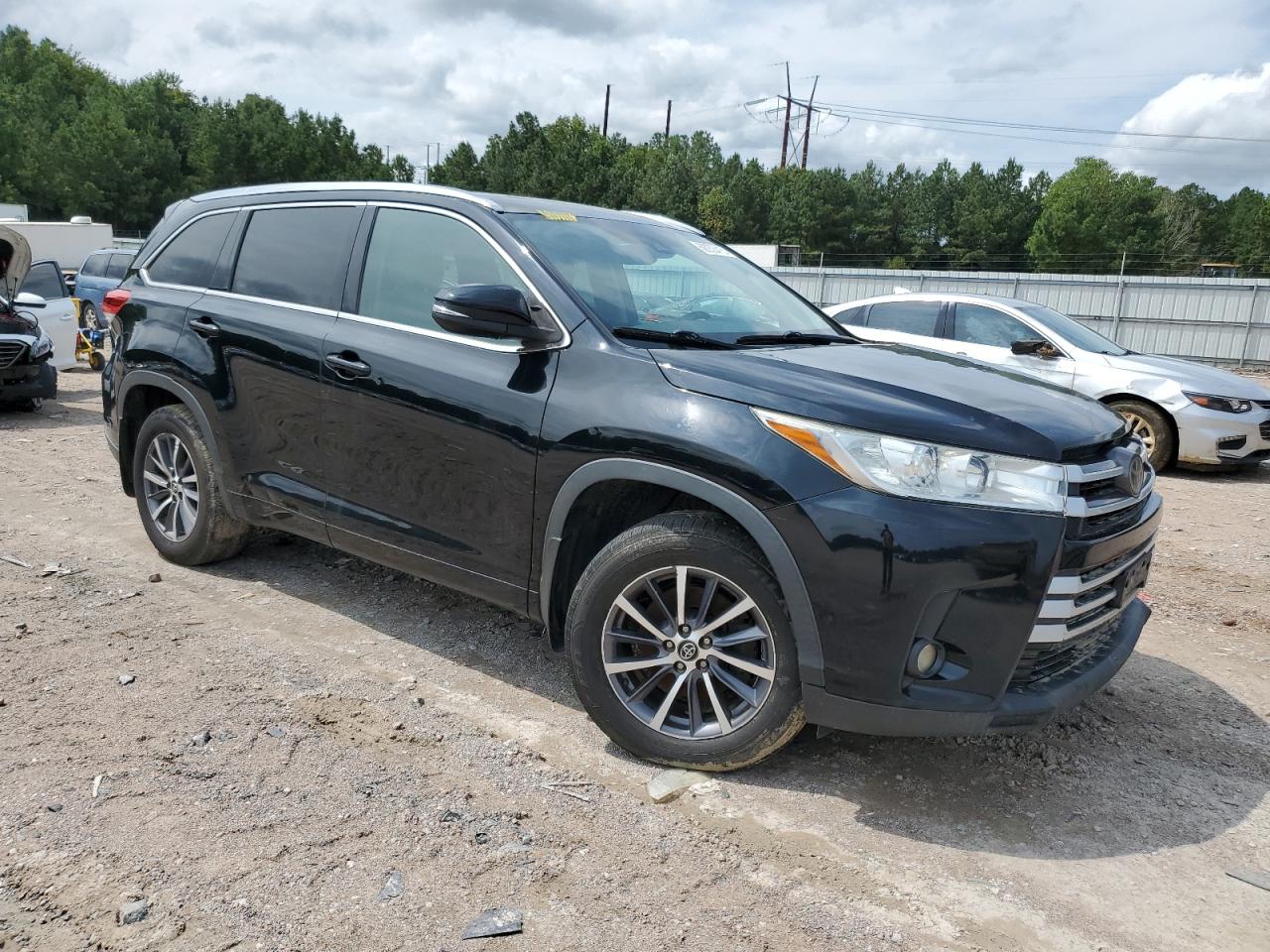 TOYOTA HIGHLANDER SE