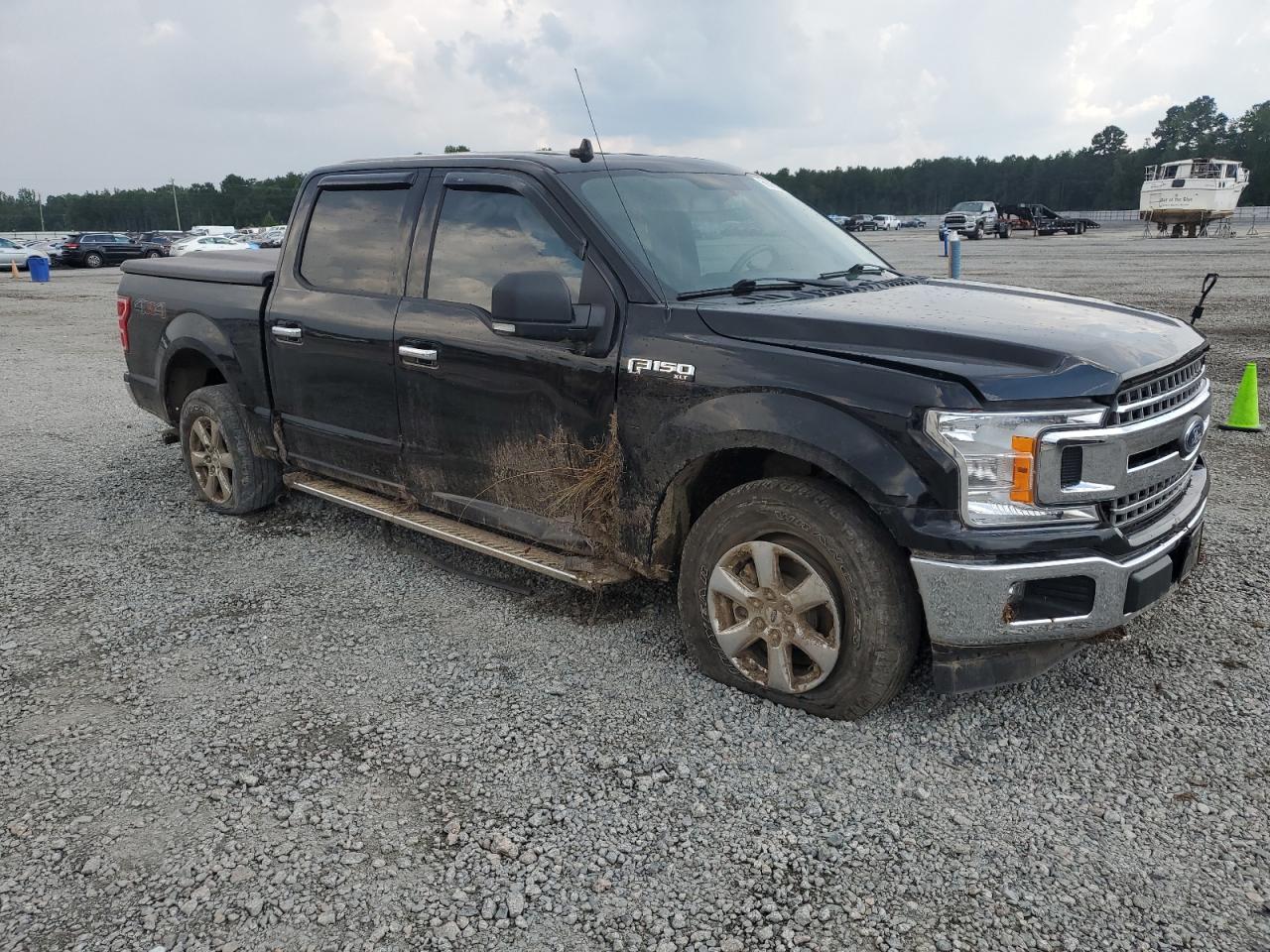 FORD F-150 SUPERCREW